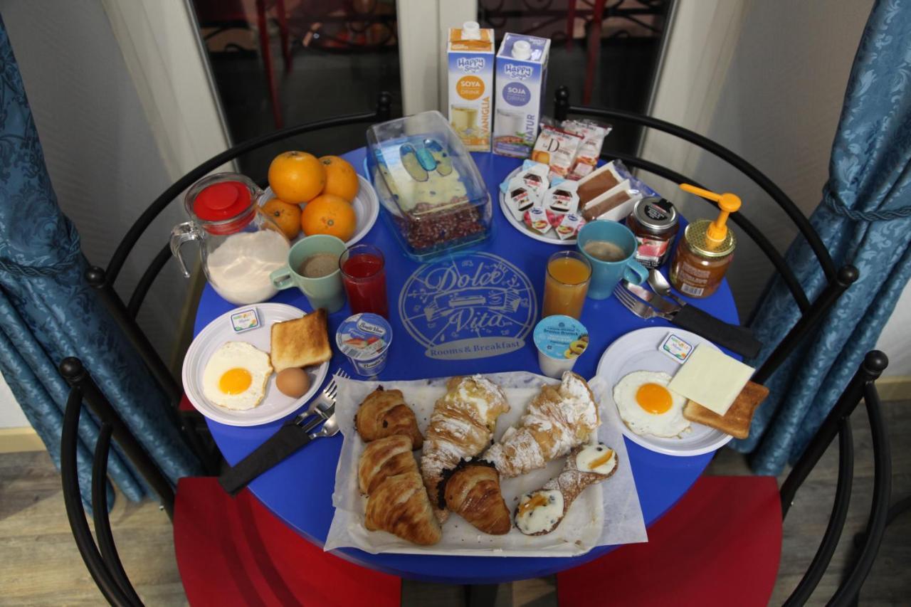 Dolce Vita Rooms & Breakfast Naples Exterior photo